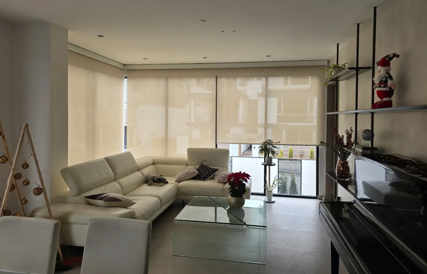 Habitación con cortinas premium